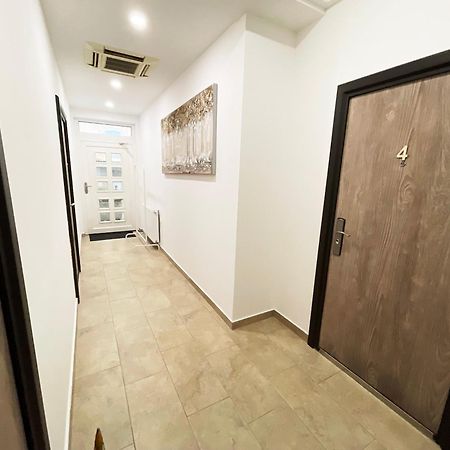 The Maze Apartment Любляна Экстерьер фото