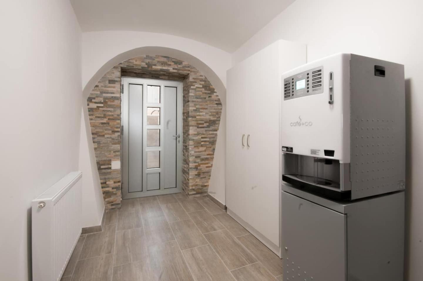 The Maze Apartment Любляна Номер фото