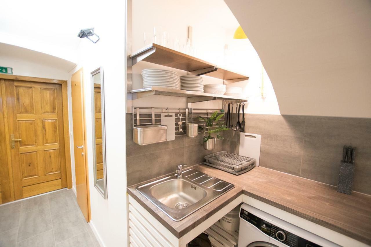 The Maze Apartment Любляна Экстерьер фото